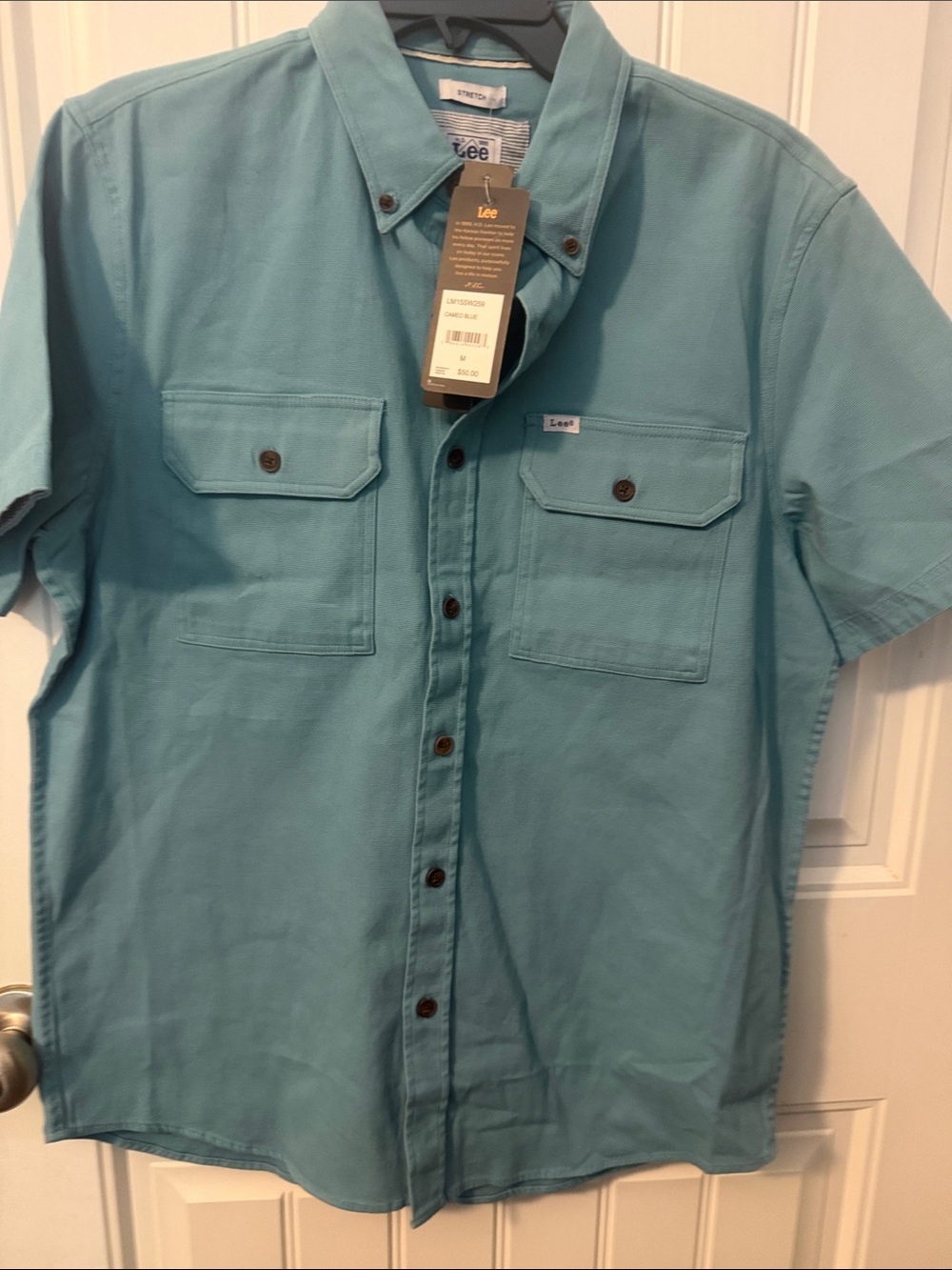 Lee Men's Short-Sleeve Button-Down Shirt in Teal Blue
